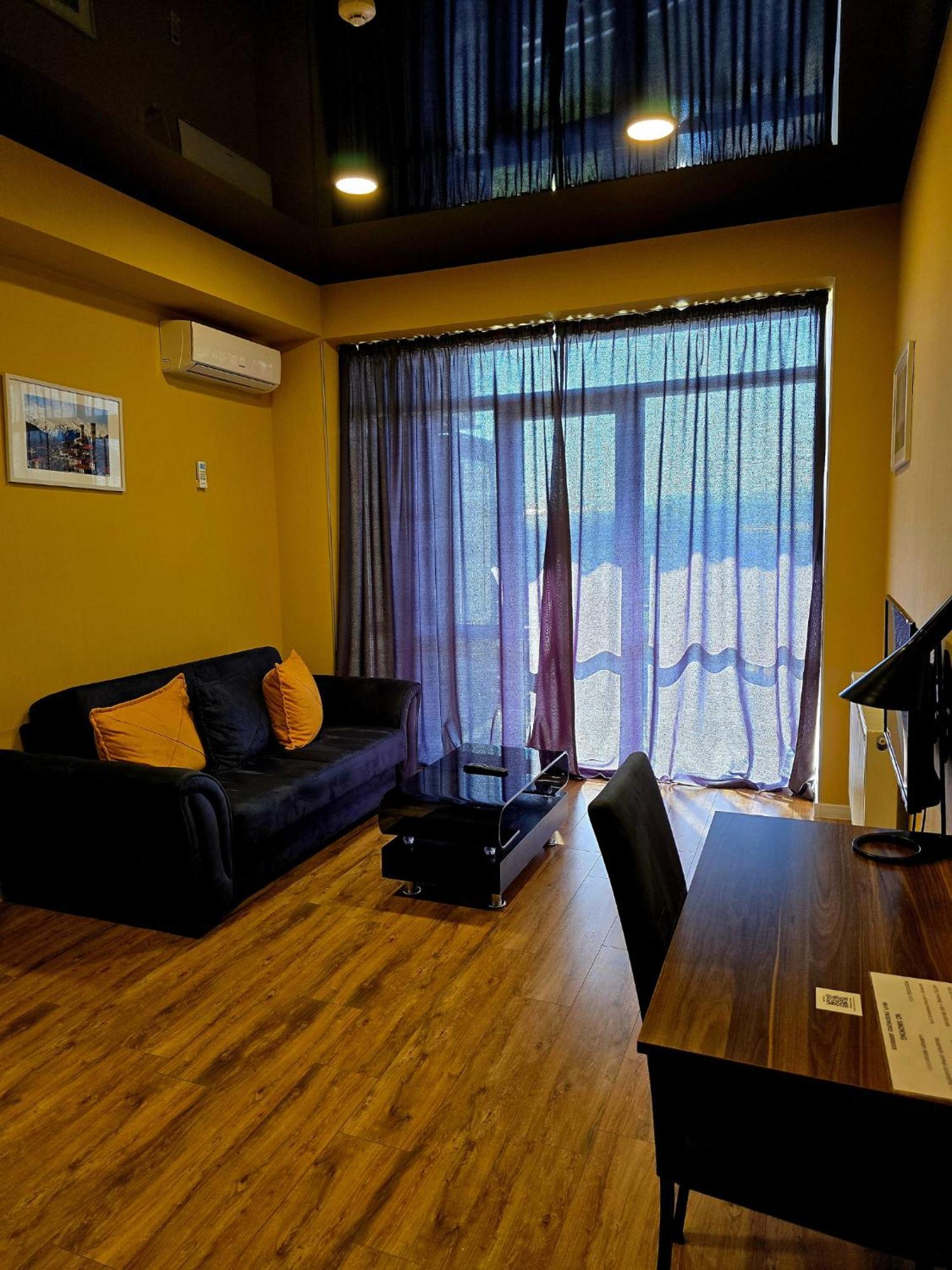 Apart Hotel West Tiflis Exterior foto