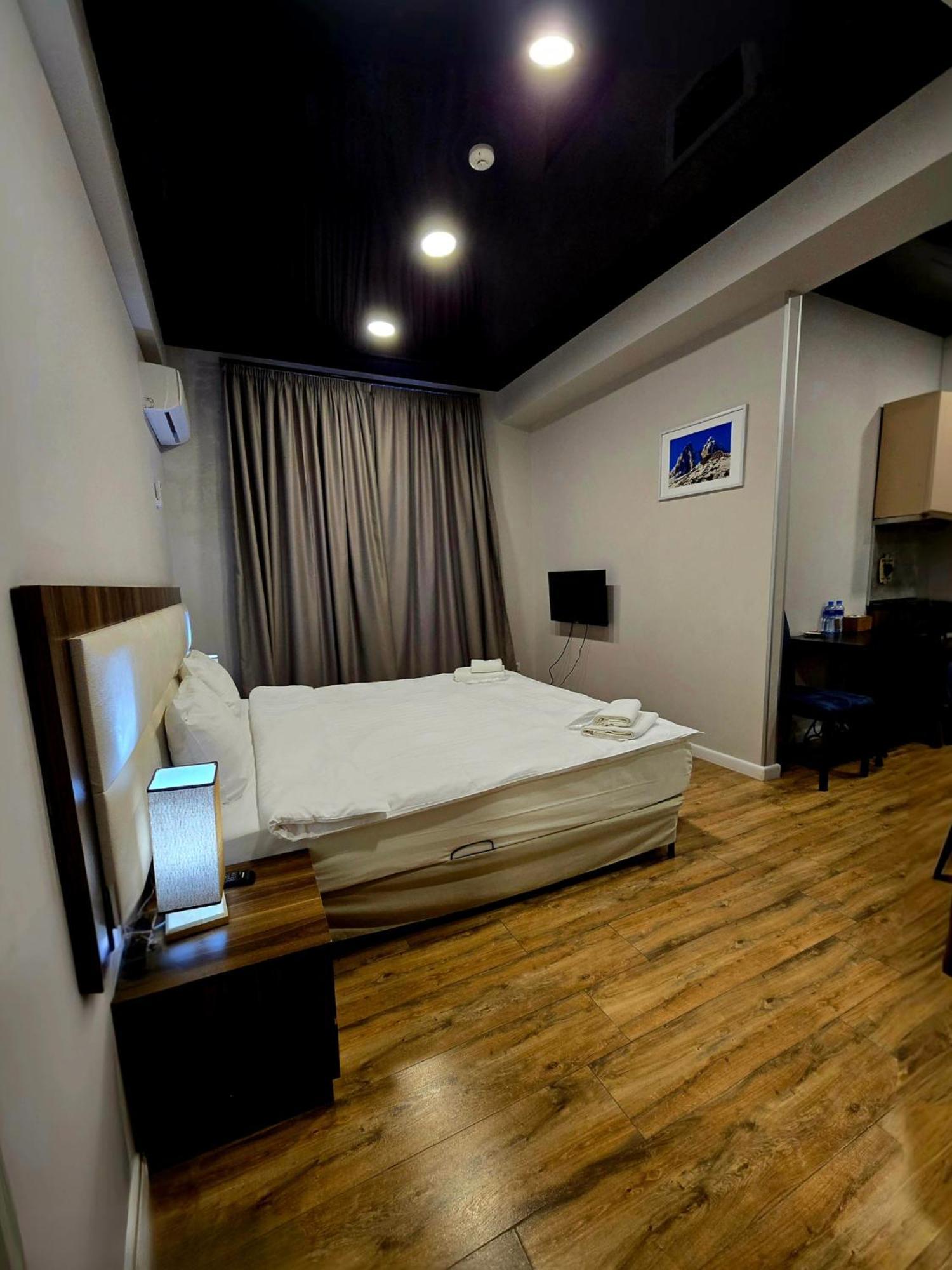 Apart Hotel West Tiflis Exterior foto